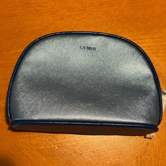 La Mer Cosmetic Bag - Picture 3 of 11